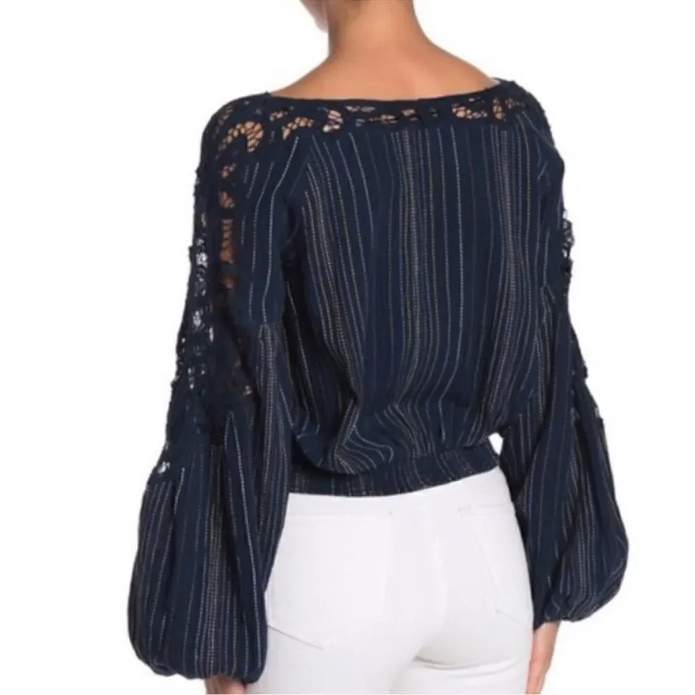 Free People Floating Memories Pullover dark blue Crotchet Lace Top small EUC